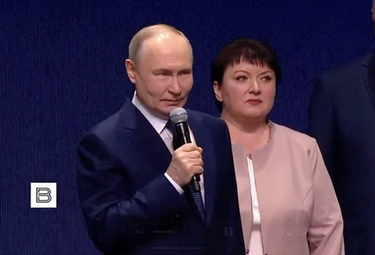 Путин "переписал" историю и потребовал от россиян работать "ради фронта"