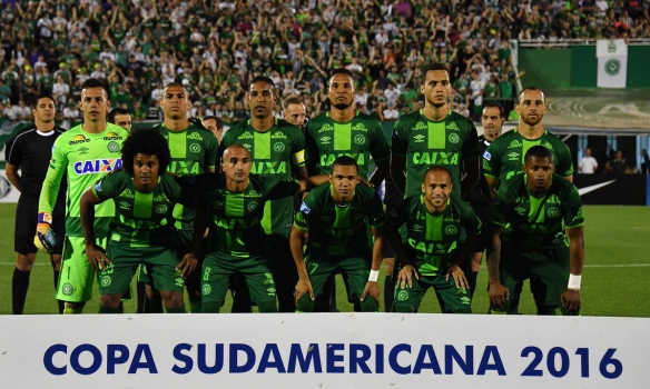 Крушение самолета с игроками бразильского ФК Chapecoense Real: СМИ назвали причину трагедии