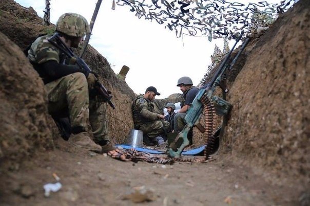 В Широкино боевики обстреливают артиллерией позиции полка "Азов"