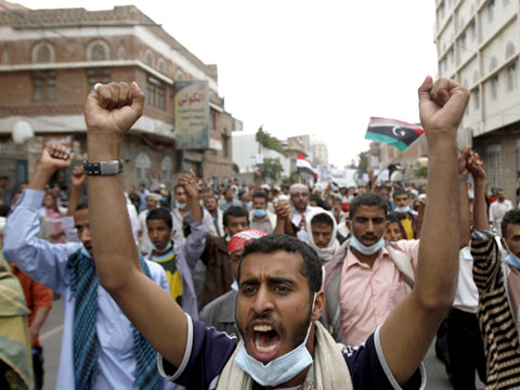 В Йемене истек срок эвакуации мирных жителей с территорий, занятых повстанцами-хуситами