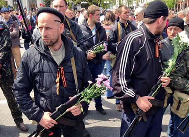 ​А вы, “ватники”, голодайте и умирайте за “русский мир”! Ходаковский назвал размер зарплат “депутатов народного совета ДНР”