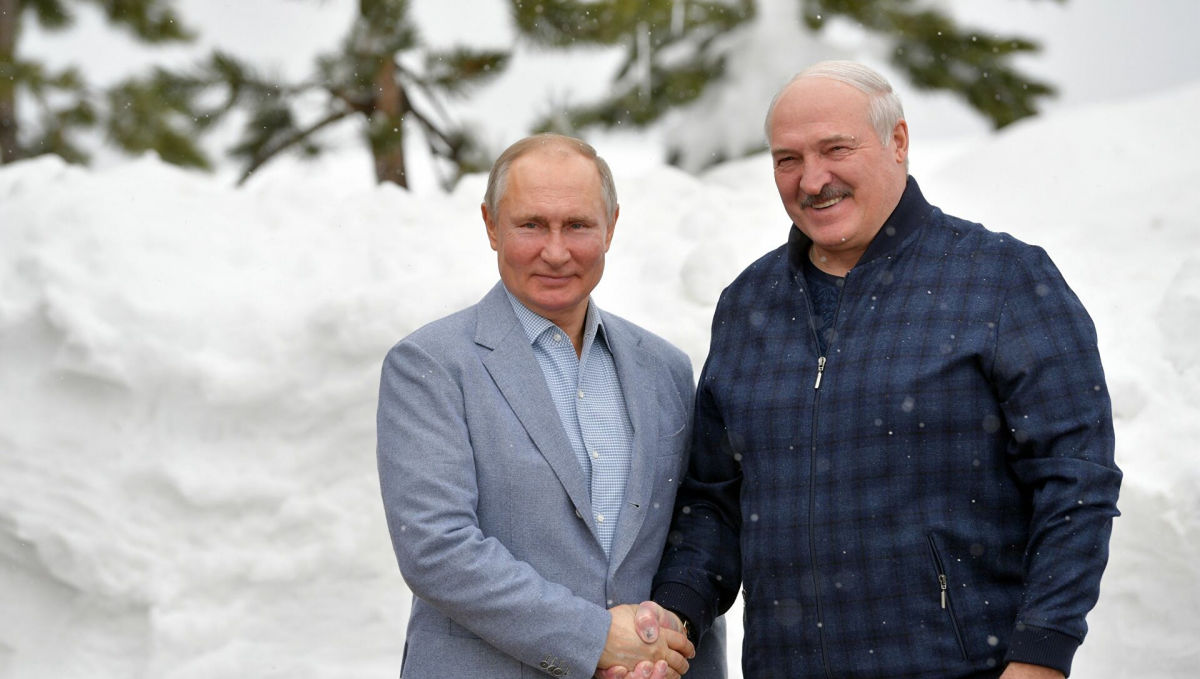 В Беларуси вывесили карикатуру на Лукашенко и Путина 