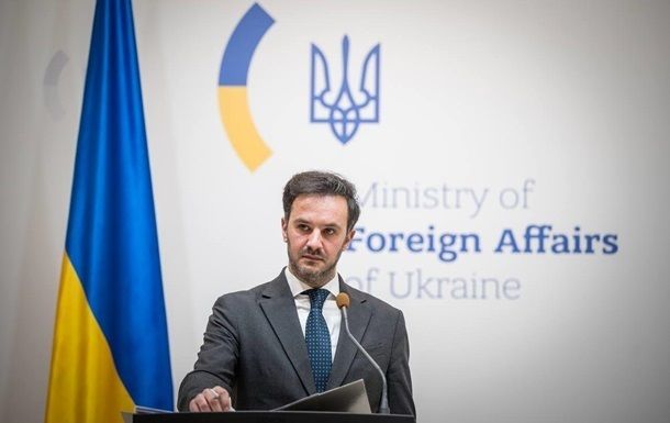 Делегация Украины прибыла в Стамбул на переговоры с РФ: известны условия и список участников