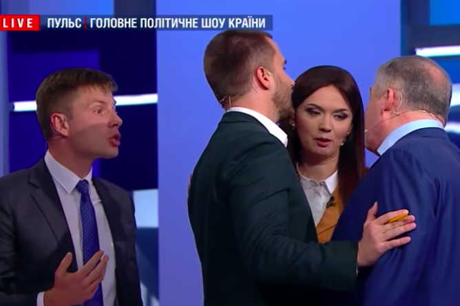 Гончаренко поставил на место Червоненко - тот аж подскочил и чуть не впал в кому - кадры