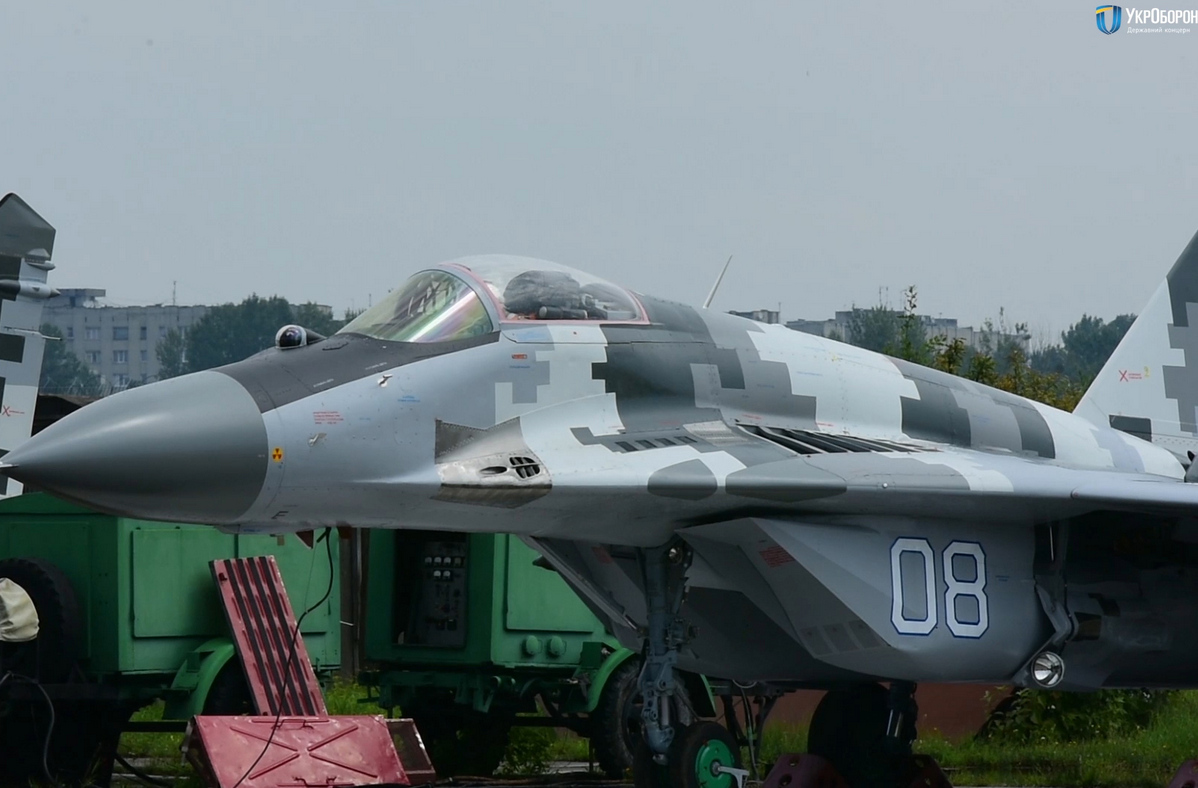 ВСУ получили обновленные МиГ-29: во Львове модернизировали два истребителя - кадры