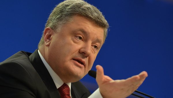 Порошенко усилил ответственность за военные преступления