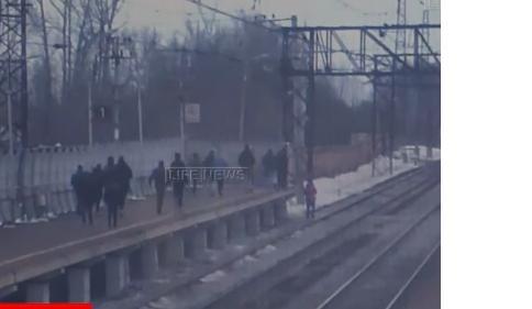 СМИ: националисты толпой убили украинца в Москве. Видео