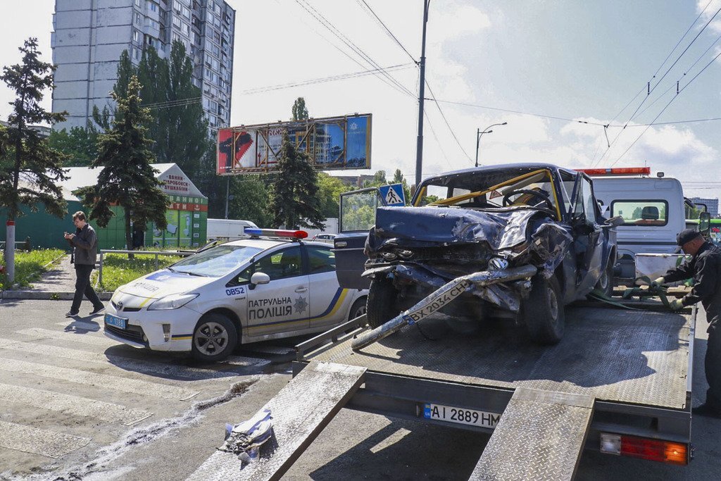 Жуткое смертельное ДТП в Киеве с военными ВСУ: двое бойцов скончались на месте