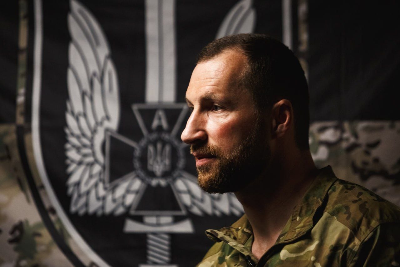 Решение из разряда "ни вам, ни нам": что стоит за назначением Евгения Хмары и.о. министра обороны