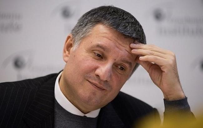  Замглавы Киевского ОГА задержан за взятку в размере в 200 тыс. гривен, – Аваков