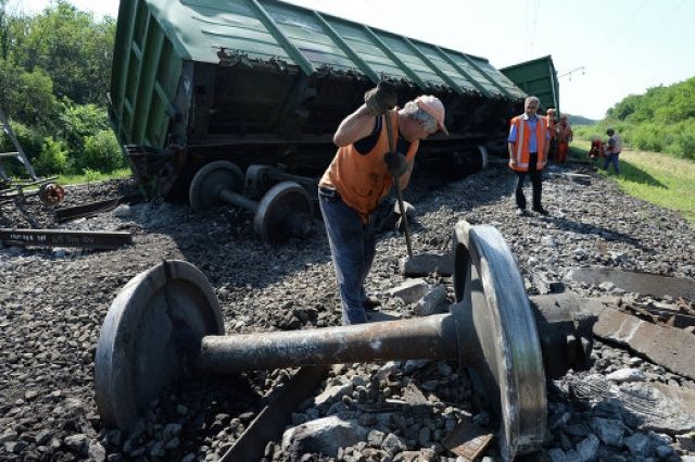 На восстановление железных дорог на Донбассе понадобится как минимум 300 млн грн