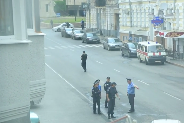 В ​Харькове в областном ОВИРе ищут бомбу