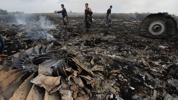 Киев: причастность РФ к крушению «Боинга-777» - только одна из версий