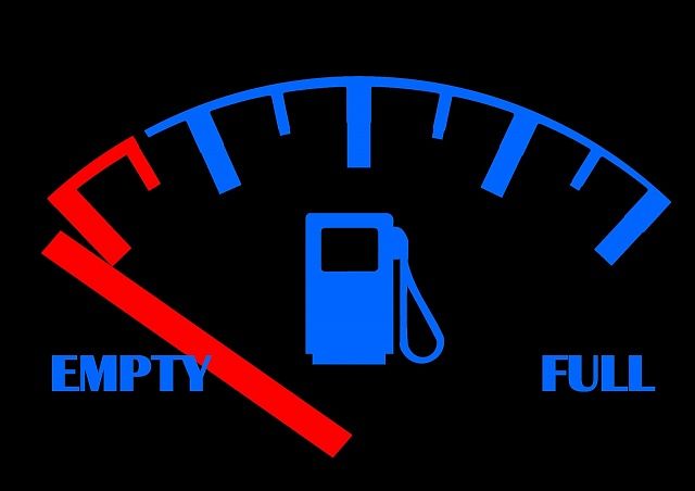 Ключевой нефтяной город РФ признал дефицит бензина и ввел ограничения