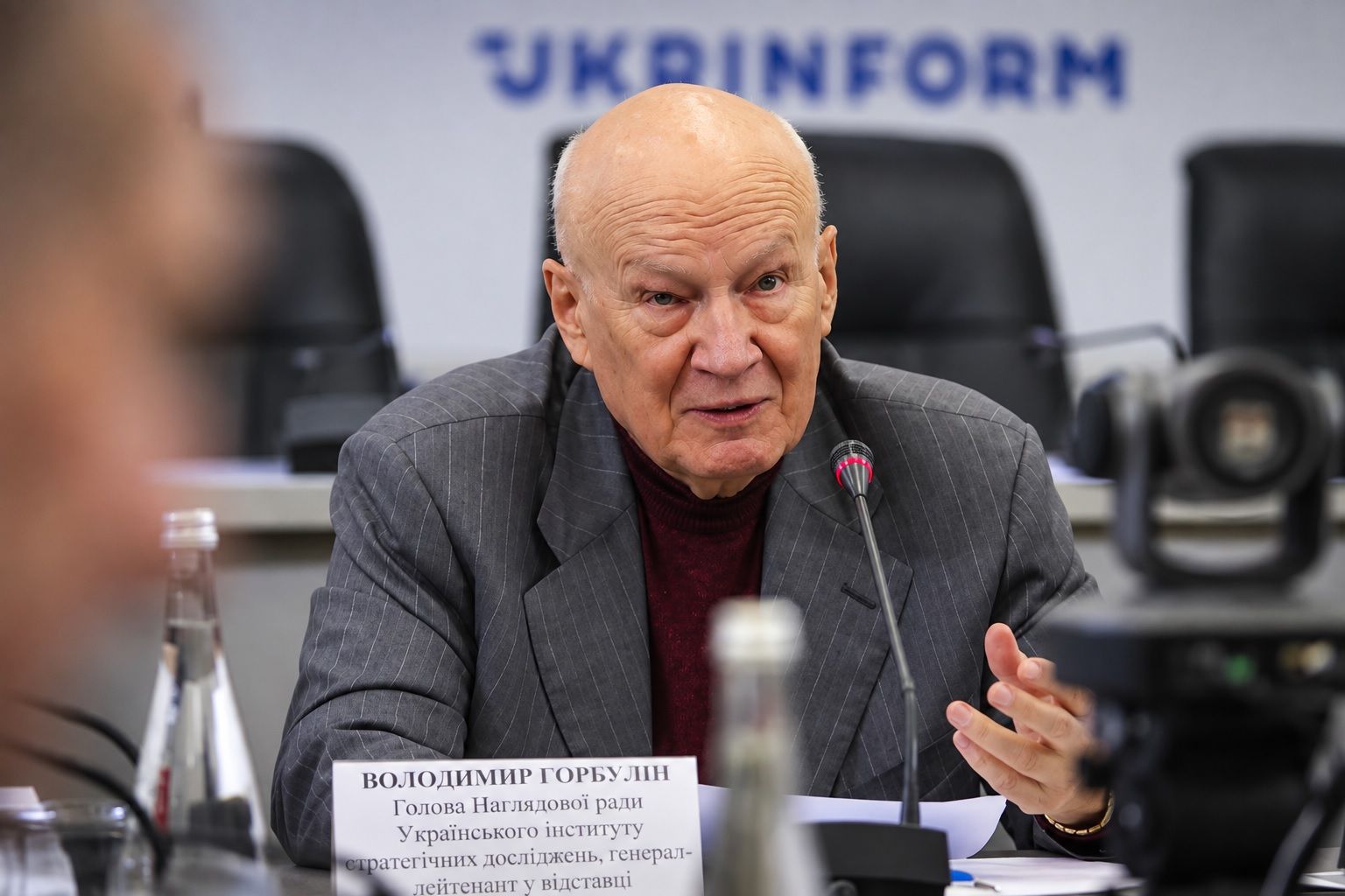 Россия ударом дрона по Киеву ранила экс-секретаря СНБО Украины Горбулина, его помощница погибла