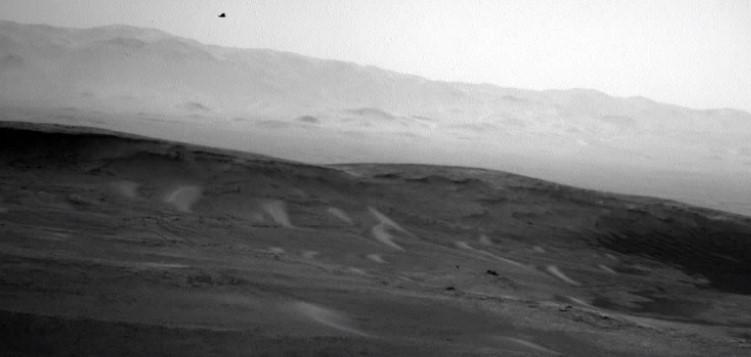 Уфолог разоблачил очередной обман NASA: на Марсе заметили объект, имеющий сходство с орлом – кадры 