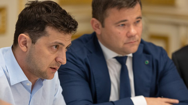 СМИ: Зеленский пообщался со "слугами" - в партии назревают большие проблемы