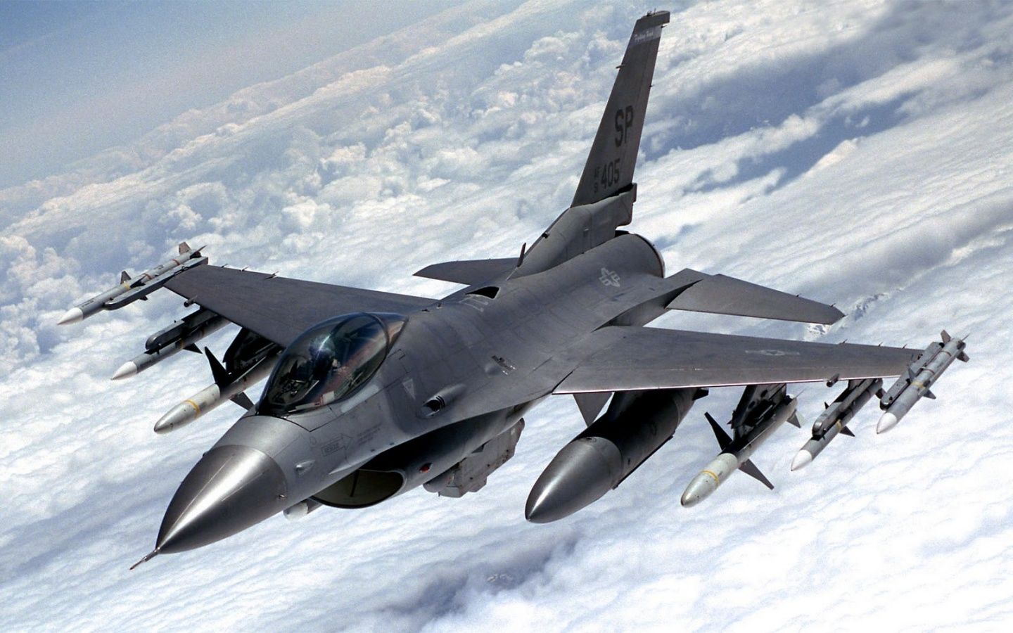 Американский разведчик предположил, когда будет "применение в боях" истребителей F-16: "Одобряют эту попытку"