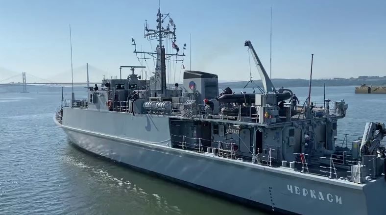 Реинкарнация "Черкасс": в Шотландии вышел в море корабль-тезка тральщика, чей экипаж дал отпор оккупантам в Крыму