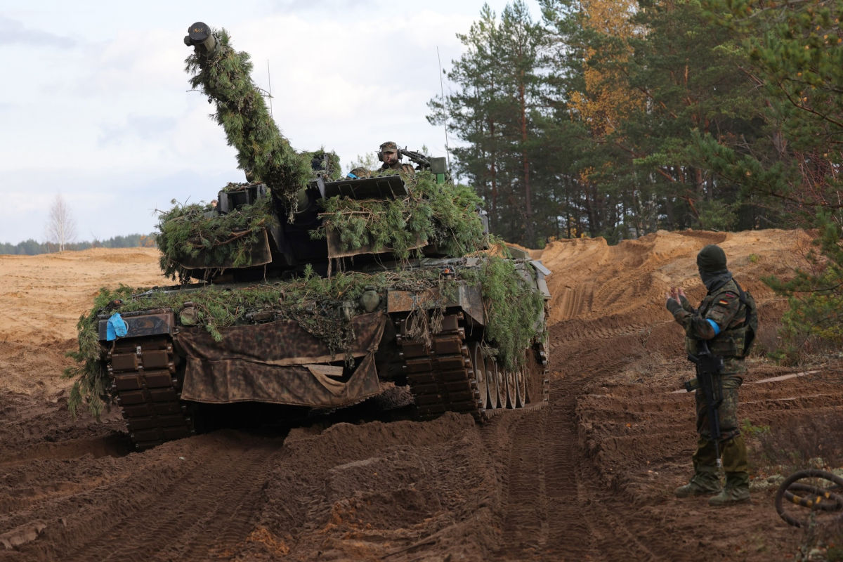 ​Германия вот-вот примет решение о поставках Leopard Украине - Bloomberg