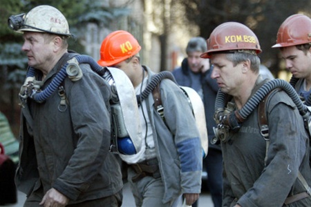 На шахту Засядько в Донецке подано напряжение, все горняки живы и поднимаются на поверхность