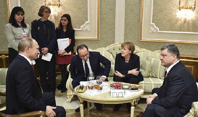 ​Меркель предложила неожиданный формат встречи “нормандской четверки” в Берлине