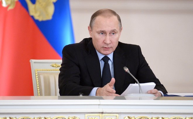 Путин подписал закон об отмене ЗТС с Украиной