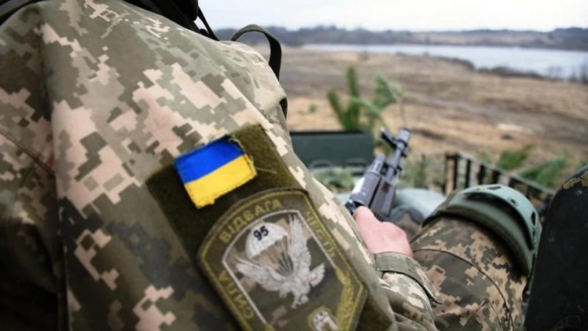 Российские оккупанты семь раз обстреляли позиции ООС на Донбассе - у ВСУ есть убитый и раненые: детали