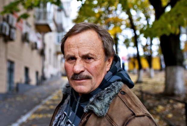 "Отправить его на нары или заставить платить штраф", - блогер Тихий жестко разнес композитора Быстрякова, который обвинил Киев в войне на Донбассе и признал Крым территорией РФ