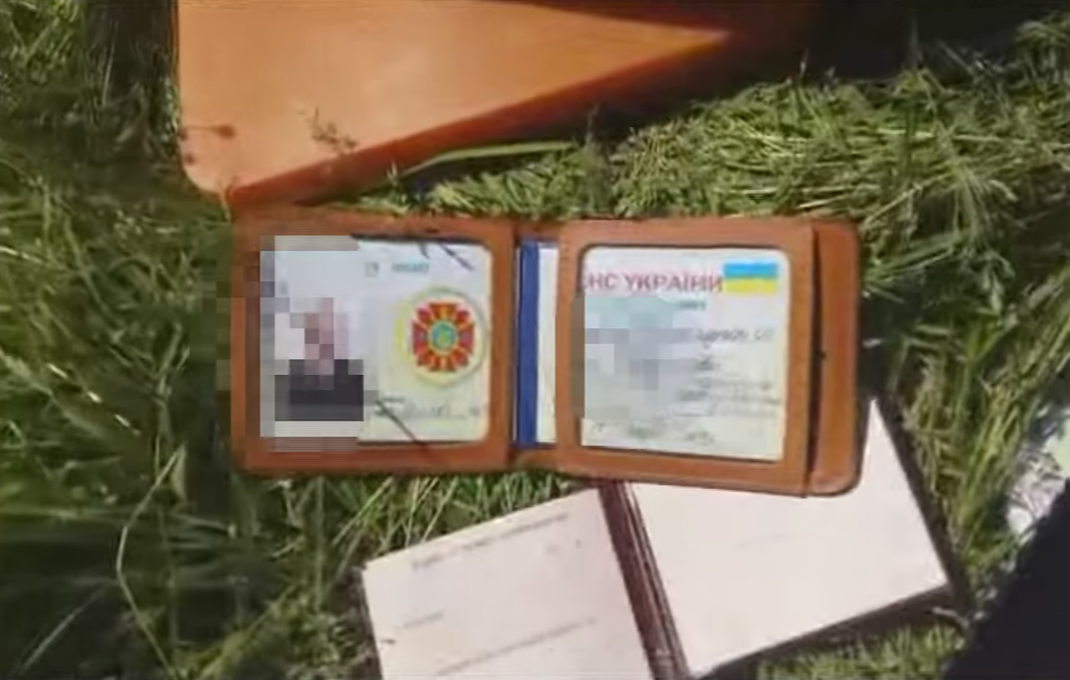 Госслужащий из Ровно водил под наркотиками, торговал марихуаной, психотропами и возил с собой оружие: видео задержания