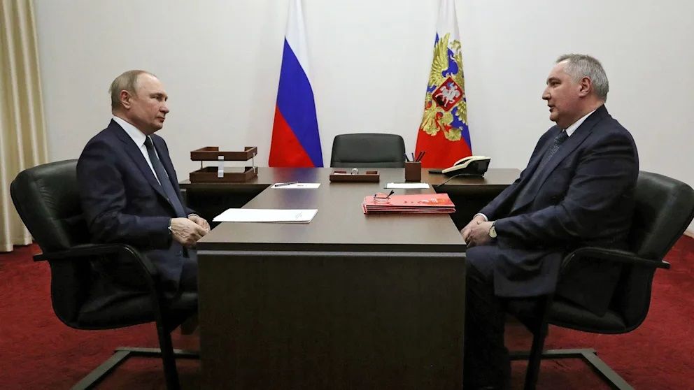 Россия хочет сбросить на Киев ракету "Союз" со взрывчаткой: перехвачен разговор Рогозина