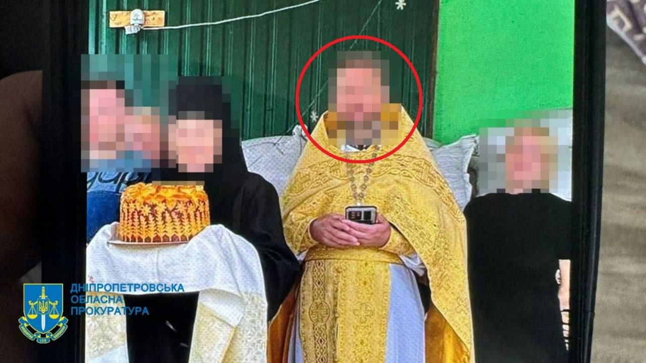 Развращал собственных дочерей: задержан священник УПЦ МП