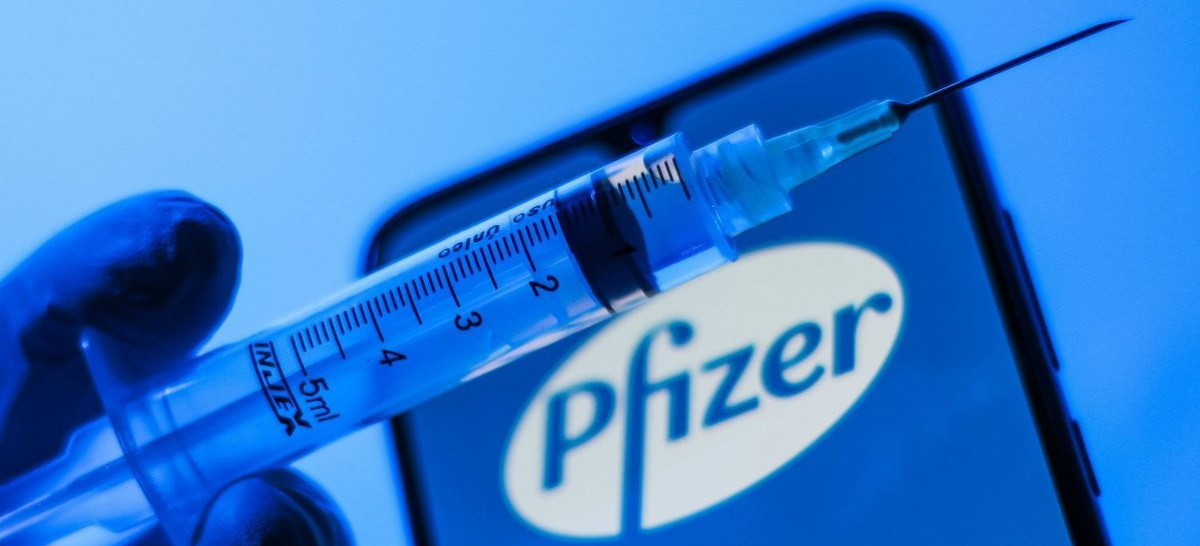 Названа страна, которая первой в мире начала использовать препарат от COVID-19 Pfizer/BioNTech