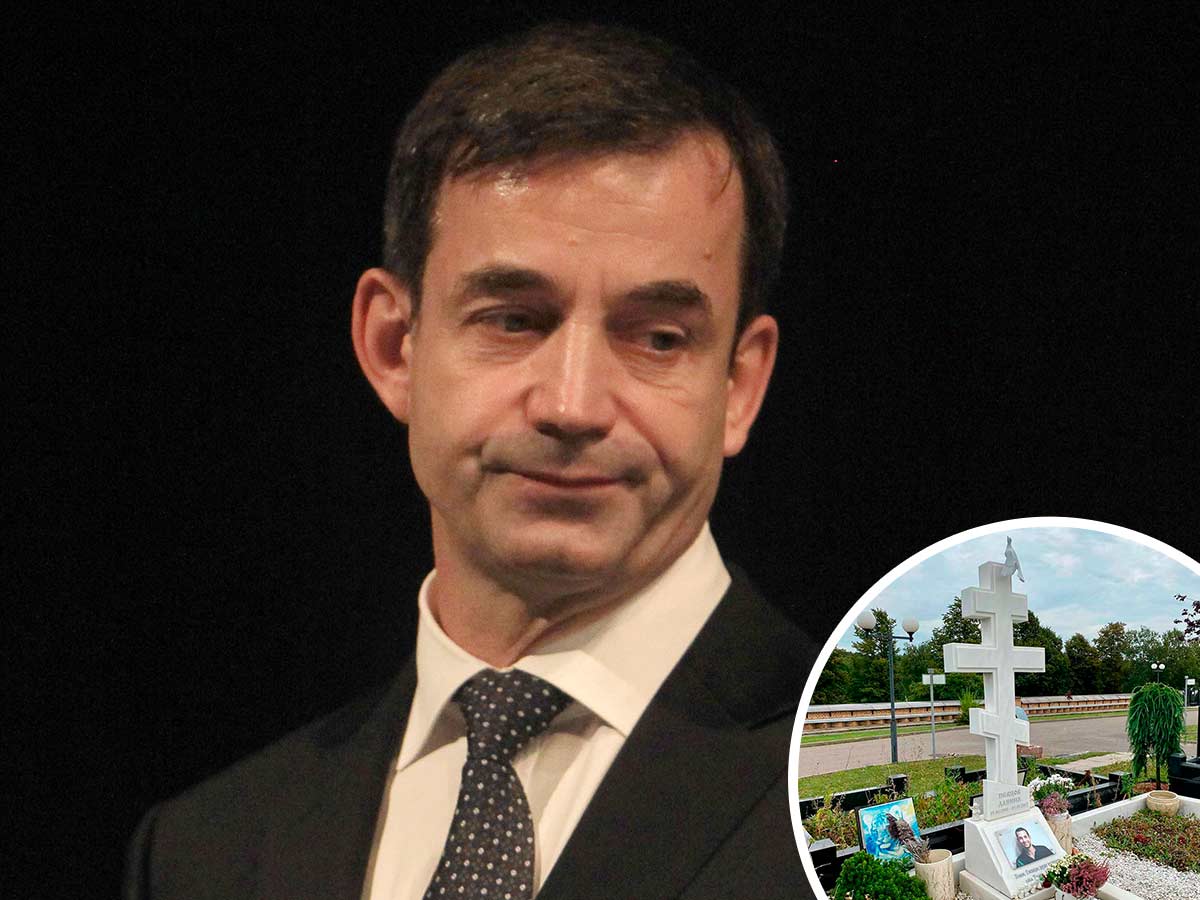 Дмитрий Певцов купил место на кладбище возле своей точной копии 