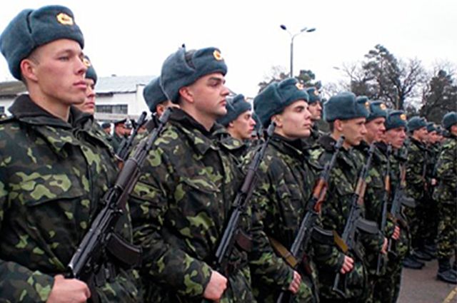 Бирюков: в 2014-м половину контрактов для обеспечения армии было сорвано