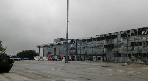 Минобороны Украины: Аэропорт Донецка под контролем "киборгов", противник отступил в сторону жилых кварталов