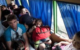 Массовый выезд из Крыма и оккупированного Донбасса: в Украине продолжает расти число внутренних переселенцев