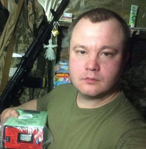 Соцсети сообщили о страшном убийстве в Киеве: при ограблении бойца 12-го батальона Дмитрия Смирнова подонки выбросили военнослужащего с 9-го этажа