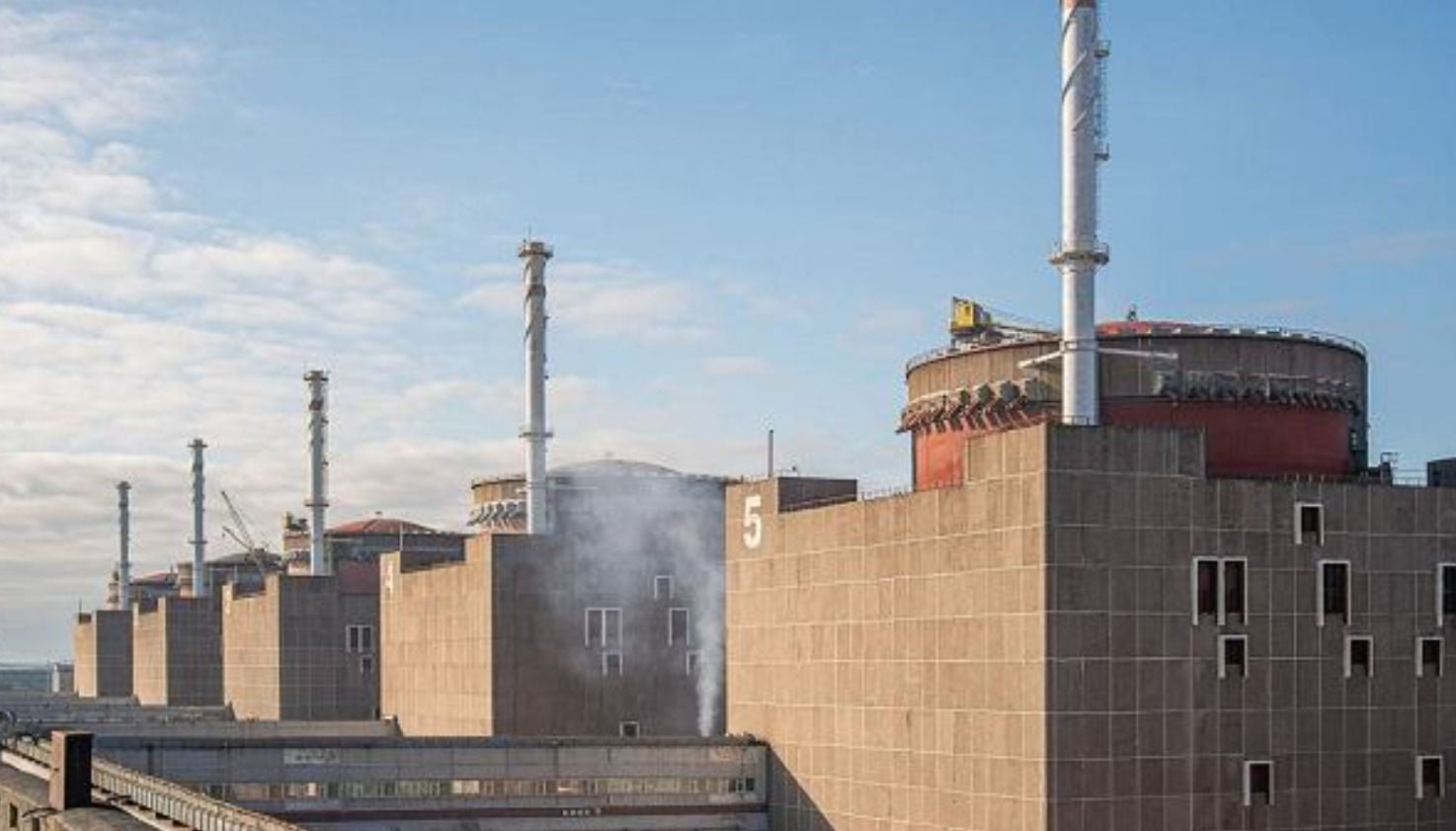 Из трубы генератора ЗАЭС 2 минуты бил столб пламени после 11 блэкаутов - Андрющенко