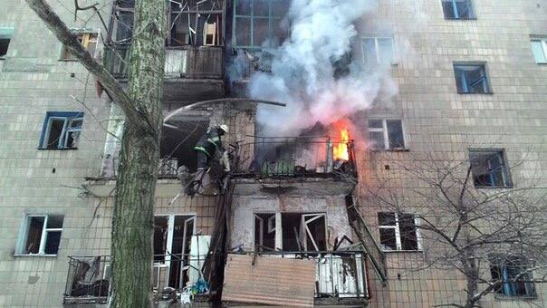 Администрация Донецка: часть города осталась без газа и отопления, разгромлены жилые дома