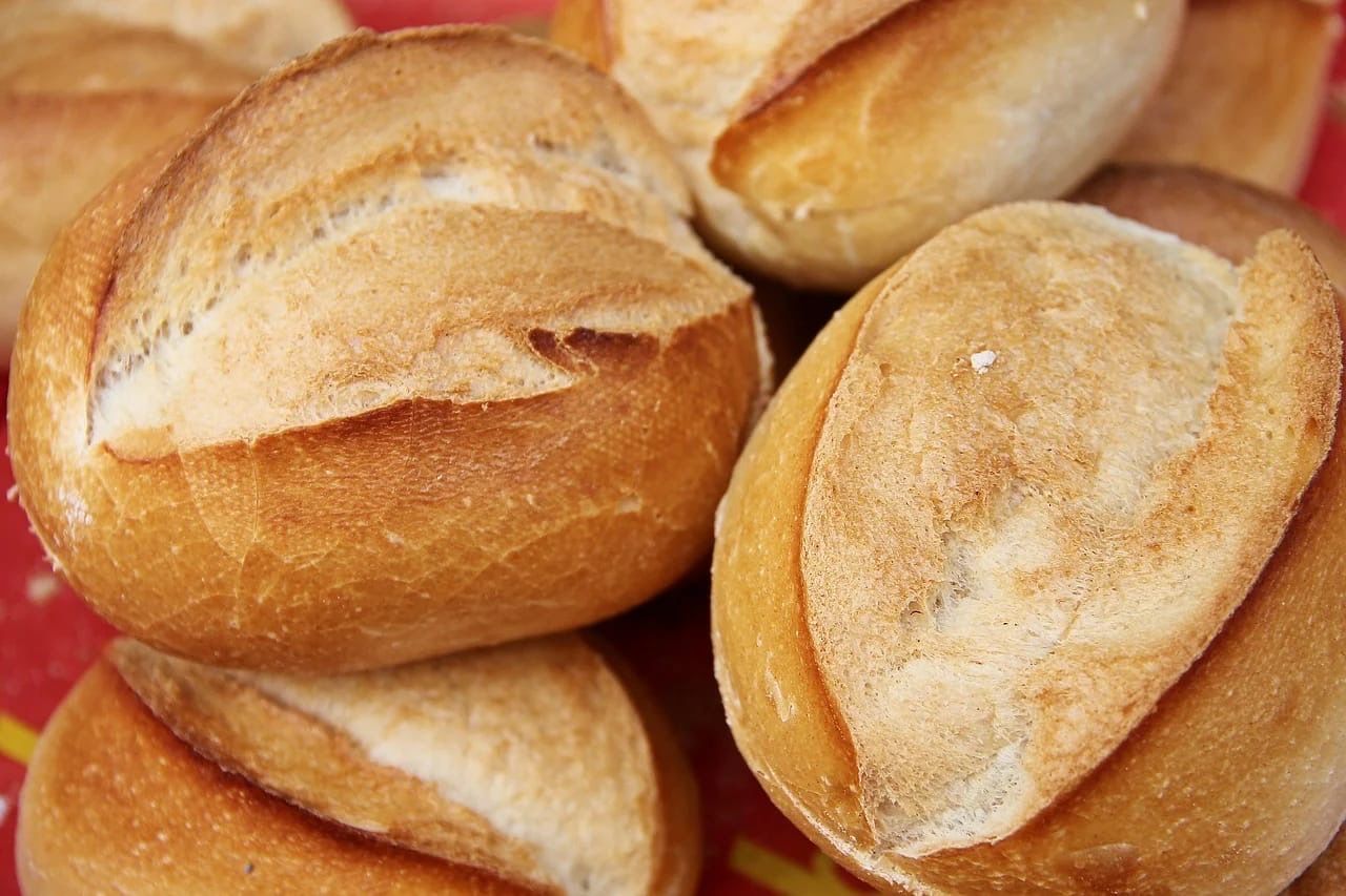 Хлеб и подсолнечное масло снова будут дорожать: эксперт предупредил, какие цены на продукты ждать украинцам 