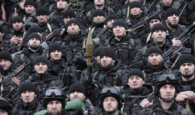 ​Около 400 вооруженных кадыровцев берут штурмом целый район в чеченском городе Гудермесе - подробности