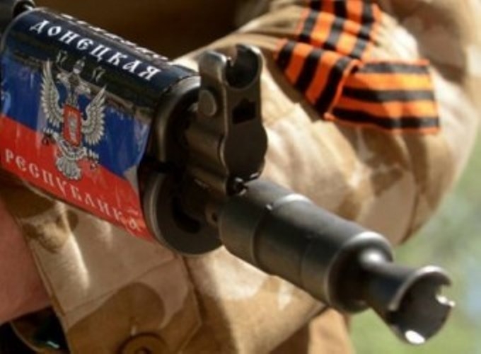 Оголодавшие российские наемники ограбили несколько складов в Донецке - двоих воров расстреляли, остальных - кинули на подвал