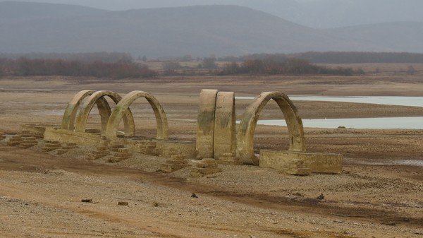 "Крымнаш" уже не наш? Оккупационные власти полуострова свернули многомиллиардный проект по водоснабжению Севастополя 