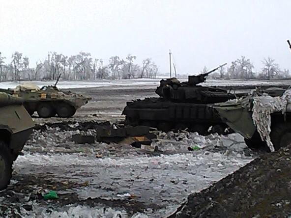 Позиции сил АТО в Луганской области пять раз "накрыли" артиллерией, - МВД