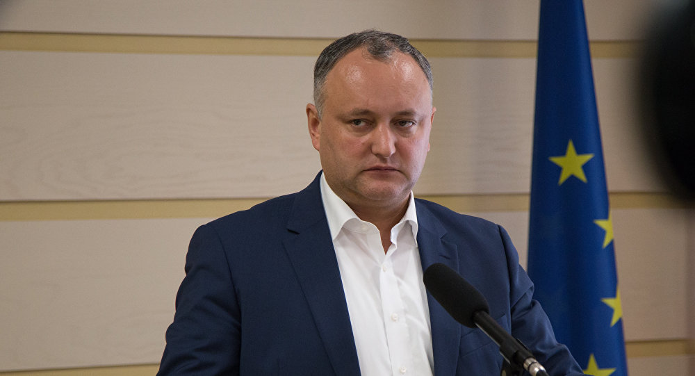 ​Молдова "лишилась" молдавского языка: Конституционный суд принял историческое решение, которому отчаянно противились скандалист Додон и его российские покровители