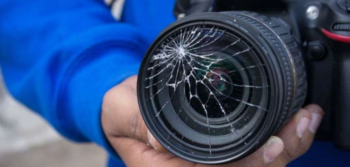 Протесты в США: РосСМИ обвинили полицейских в нападении на журналистов "Первого канала"