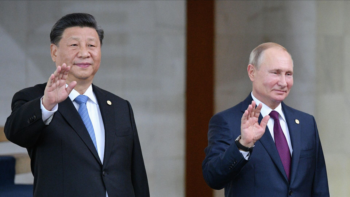 Цзиньпин все-таки полетел к Путину: самолет главы Китая приближается к Москве