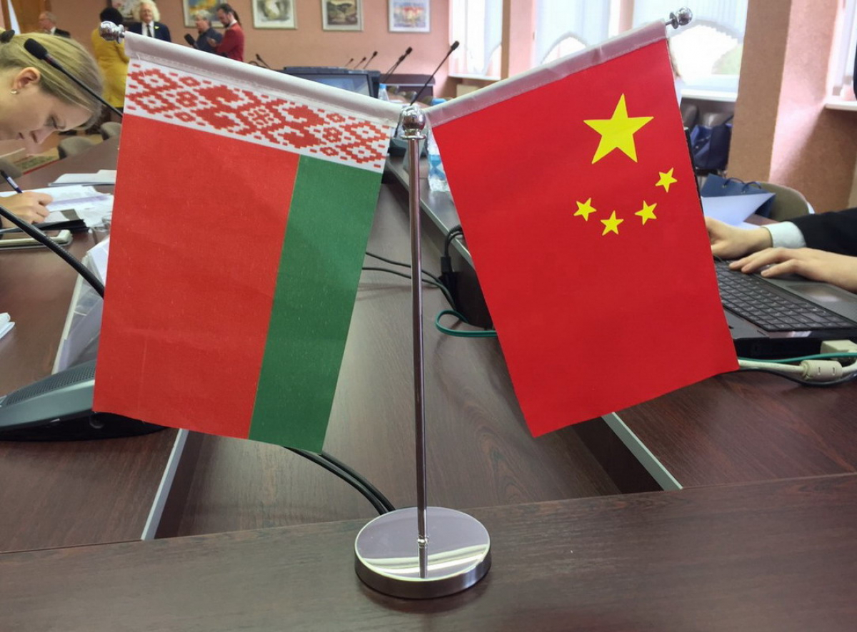 Лукашенко променял Россию на Китай: что произошло