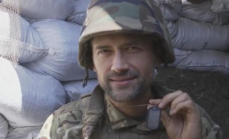 "Приказа командования умереть у меня не было, так что все в порядке, я жив", - актер Пашинин наконец-то вышел на связь и прокомментировал слухи о своей "гибели"